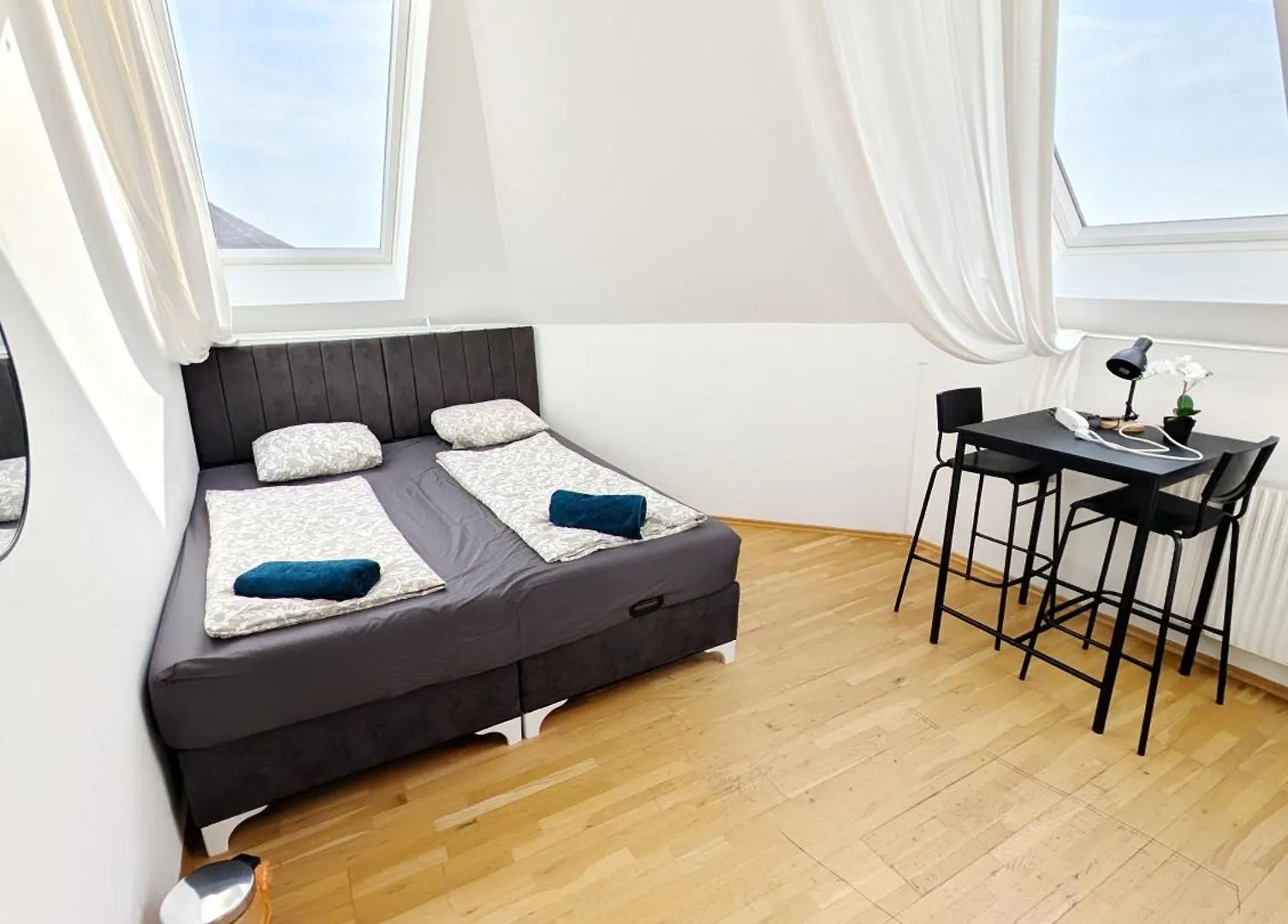 Homestay Lovely Rooms In Maerzstrasse Area Mz49 Vienna Austria
